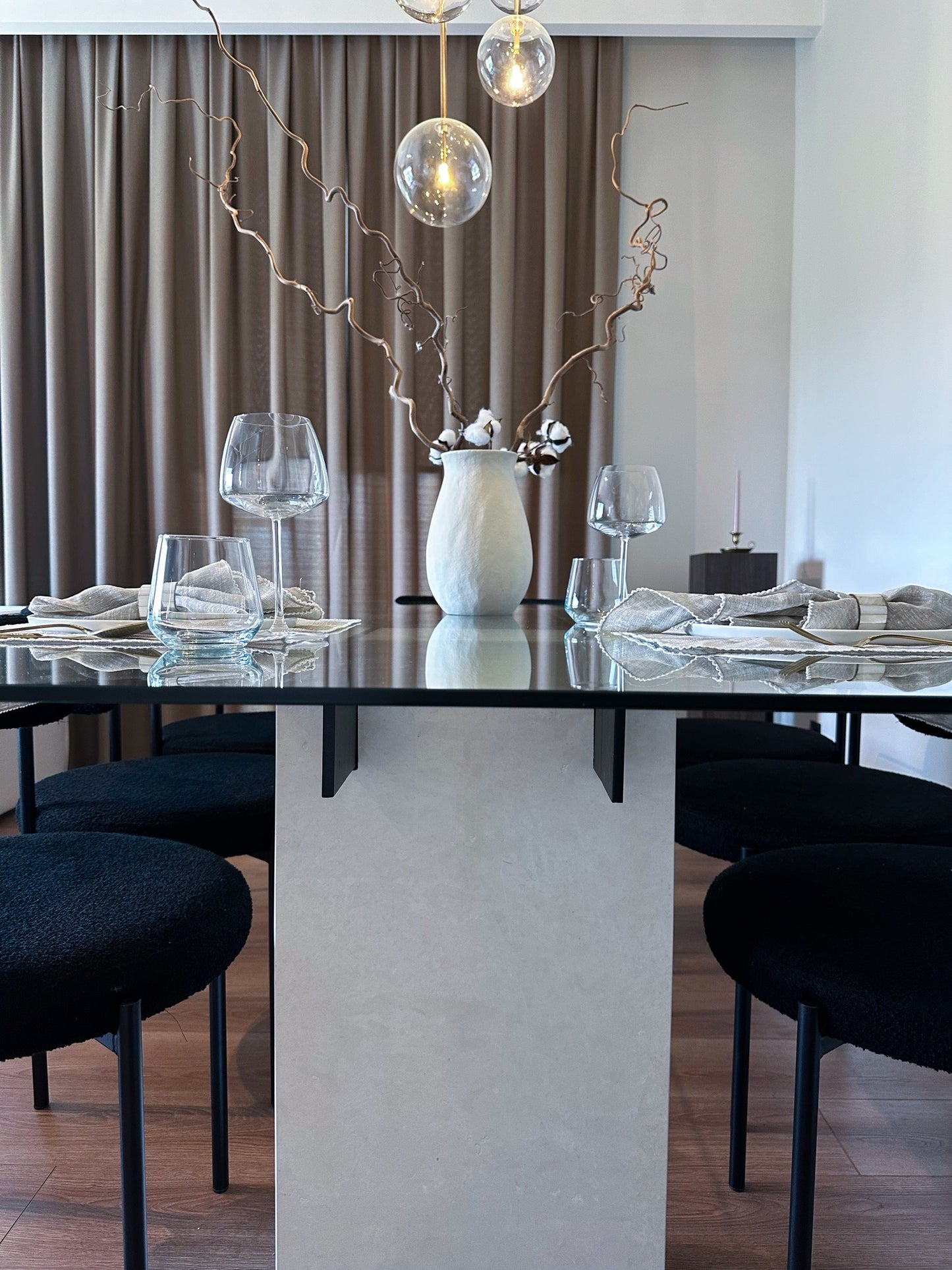 Glassy Dinner